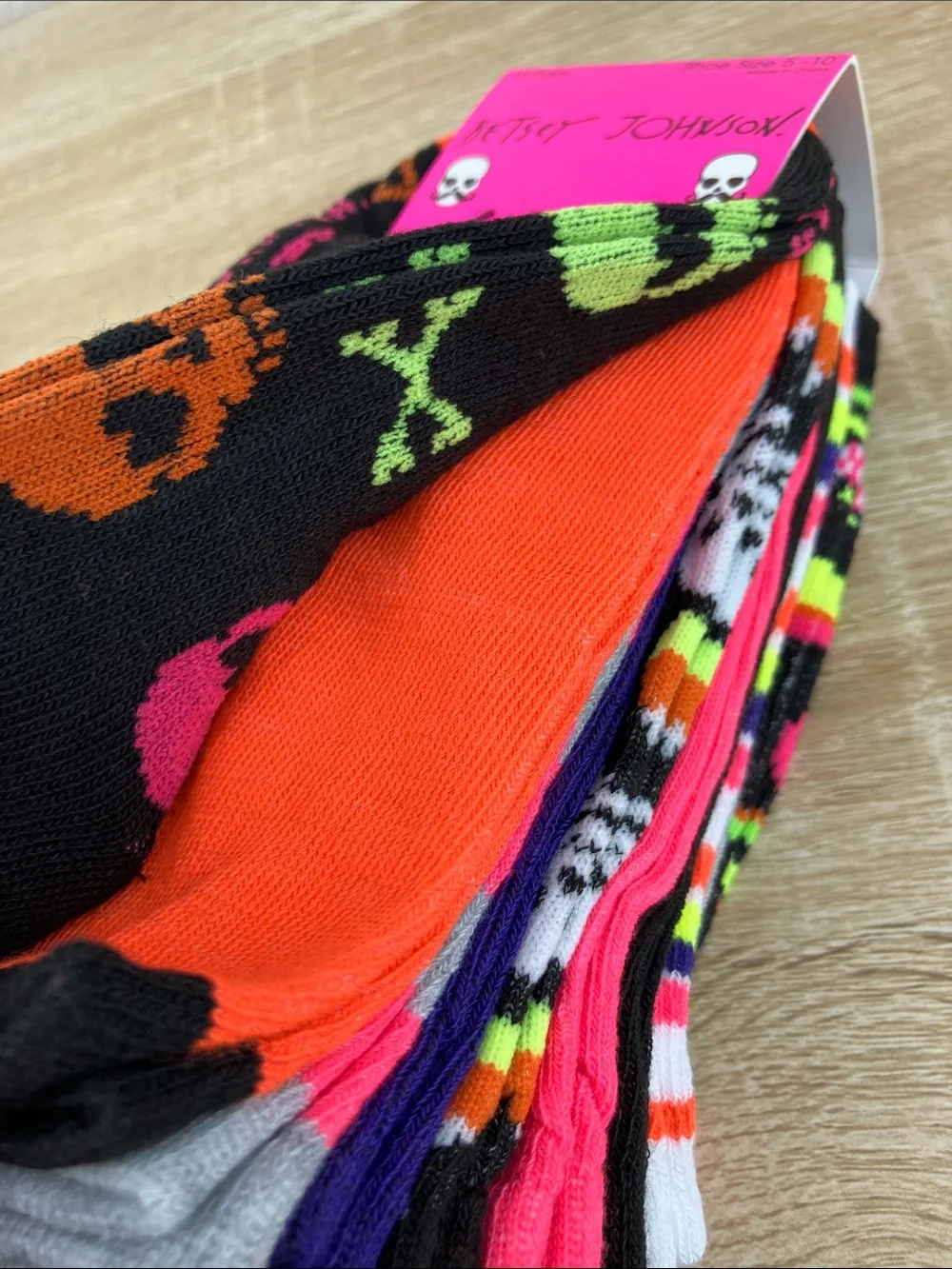 10 PAIRS Halloween Betsey Johnson Socks Low Cuts Skulls Rainbow Goth NWT